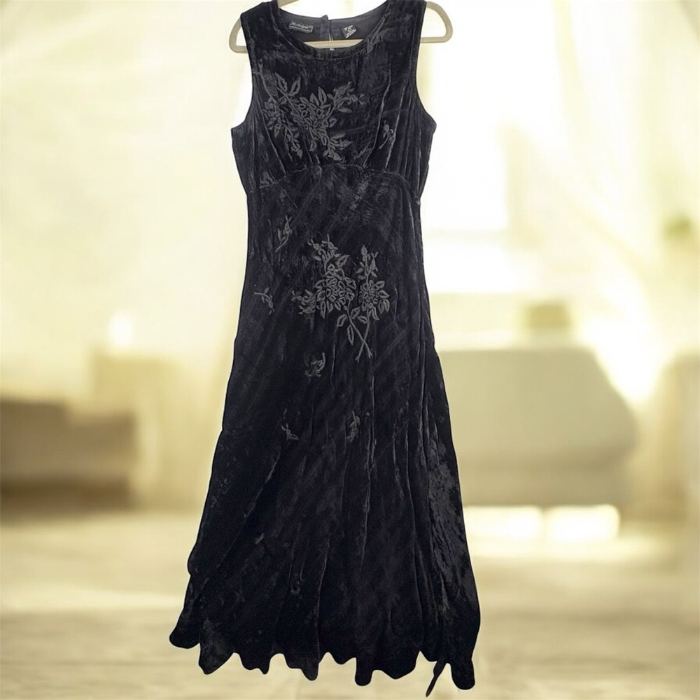 VTG Nostalgia Embroidered Velvet Black Maxi Cocktail Sheath Dress - Large
